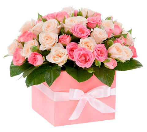 Cute Spray Roses Signatur Box