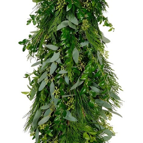 Evergreen Berry Blend Natural Garland