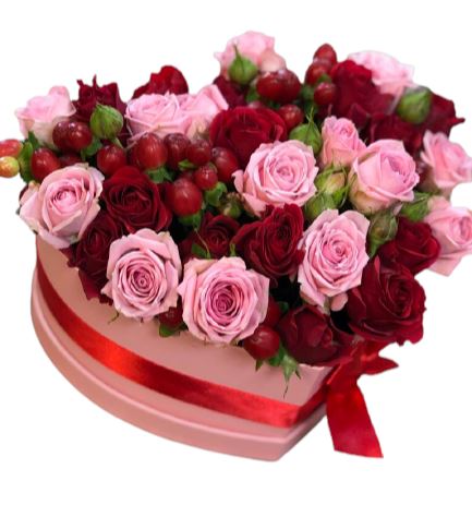 Wonderful Box of Red and Pink Spray Roses